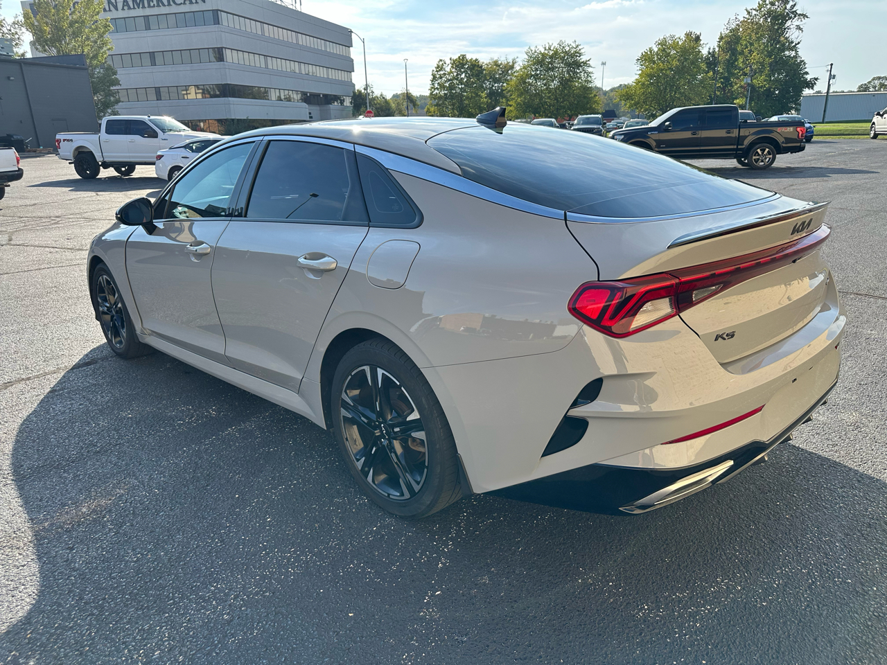 2022 Kia K5 GT-Line photo 2