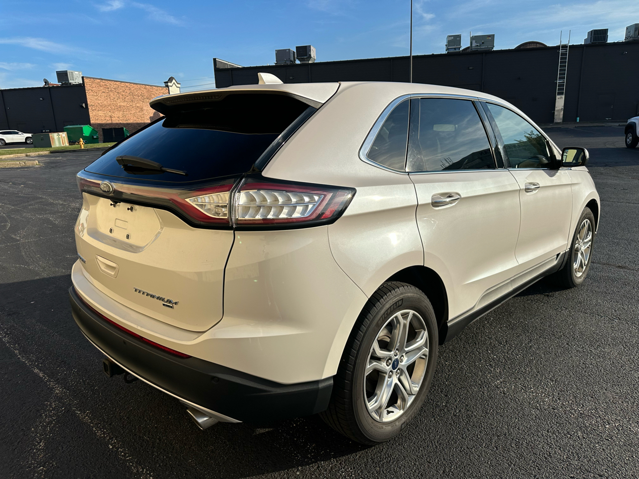 2017 Ford Edge Titanium photo 4