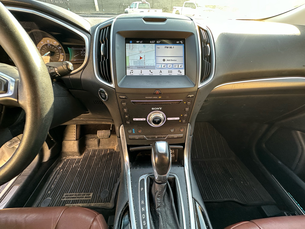 2017 Ford Edge Titanium photo 16