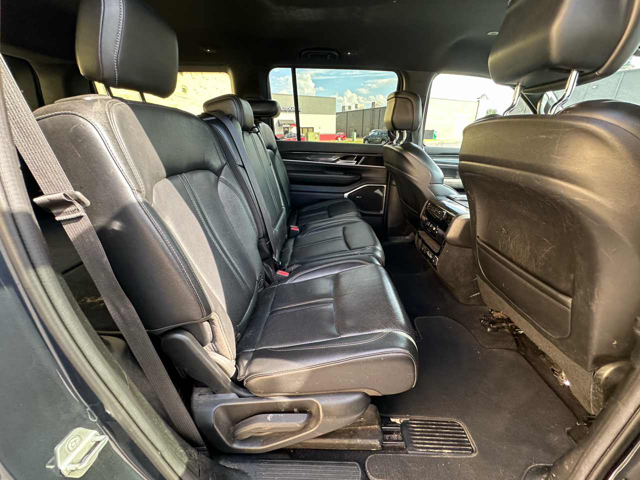 2022 Jeep Wagoneer Series I photo 9