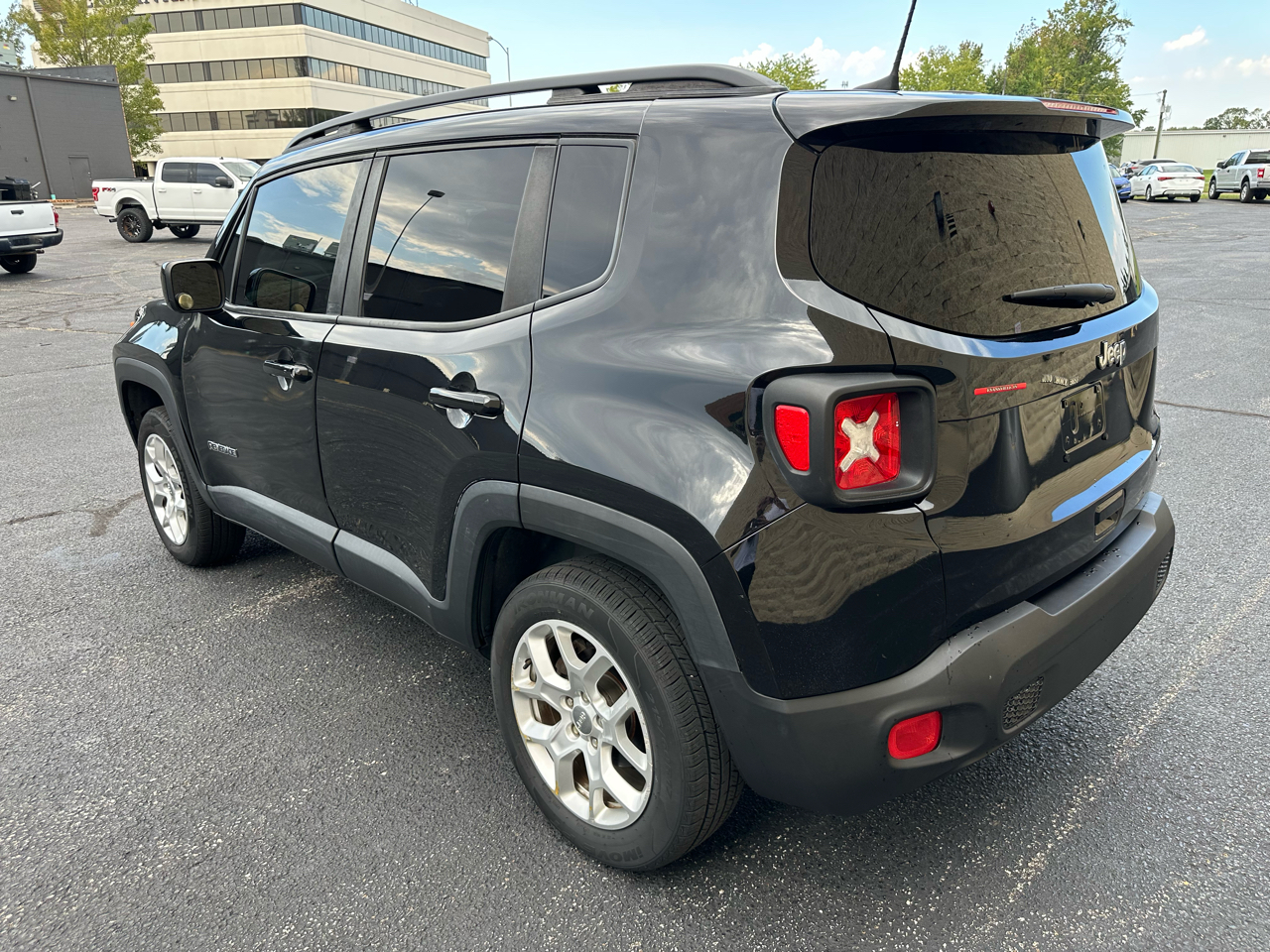 2018 Jeep Renegade Latitude North Edition photo 3