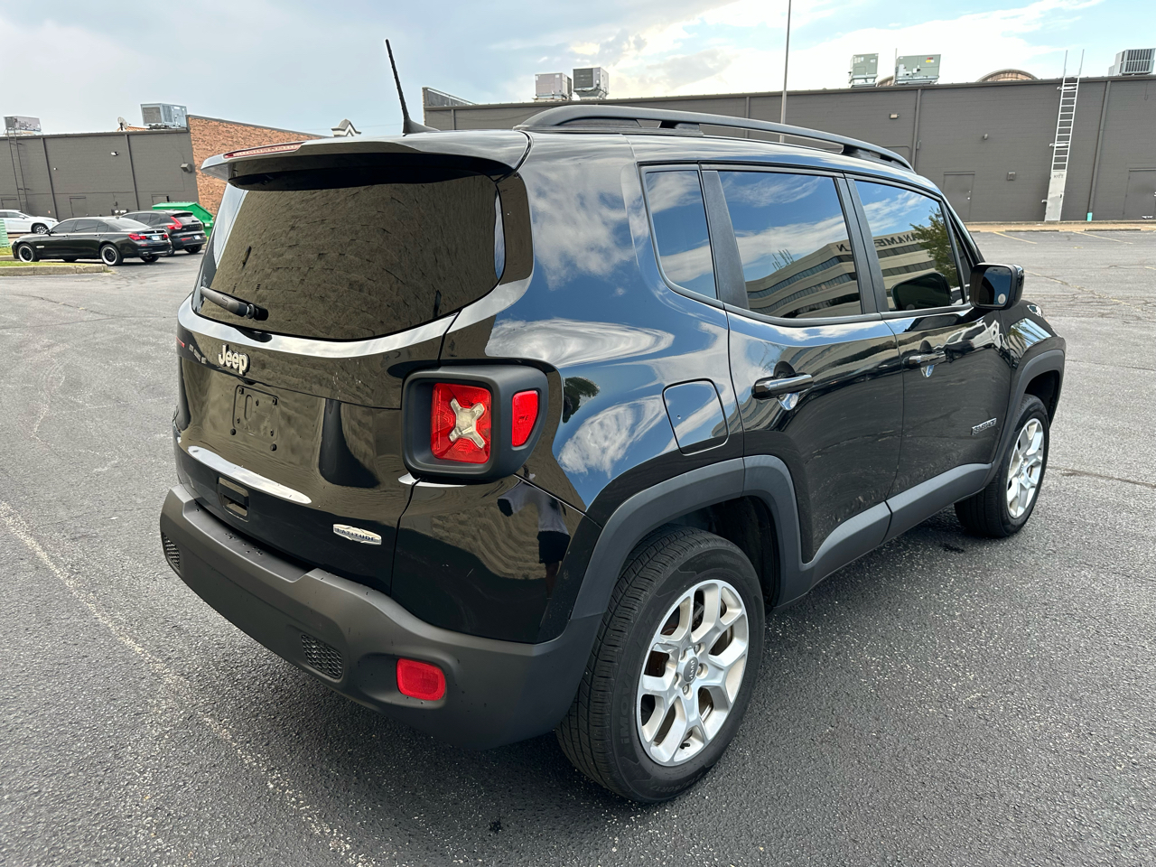 2018 Jeep Renegade Latitude North Edition photo 5
