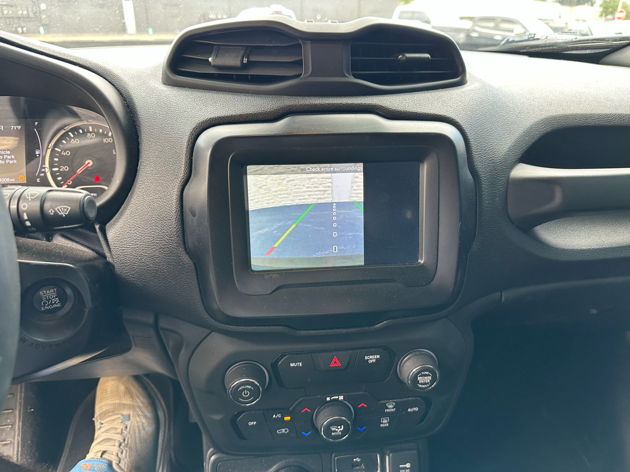2018 Jeep Renegade Latitude North Edition photo 15