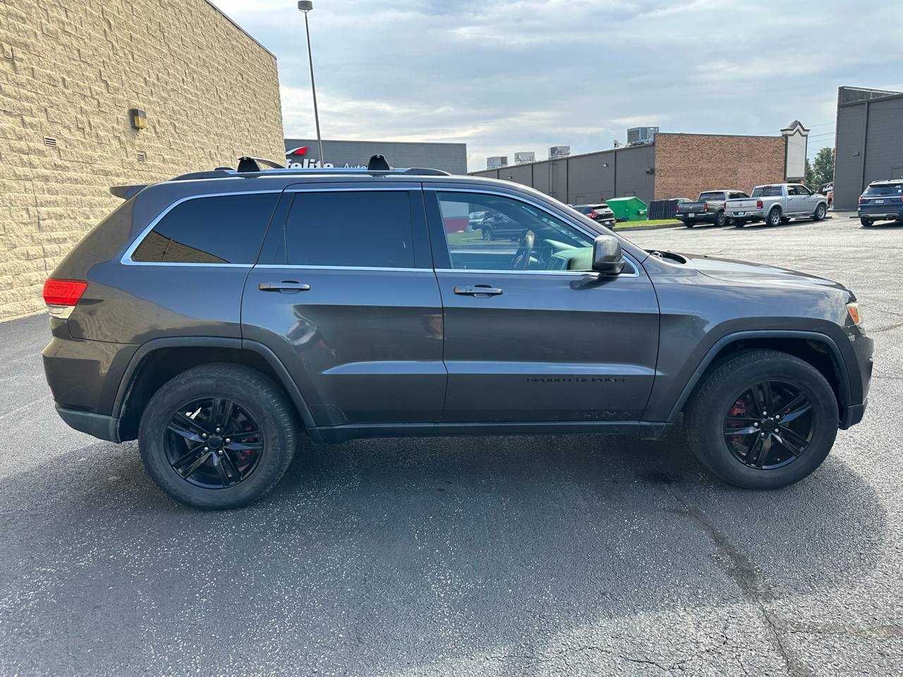 2014 Jeep Grand Cherokee Laredo photo 4
