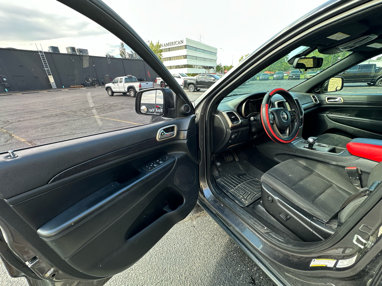 2014 Jeep Grand Cherokee Laredo photo 5