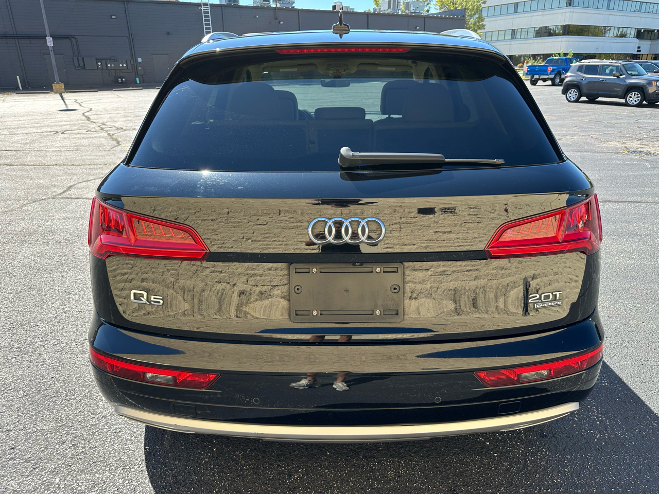 2018 Audi Q5 Premium Plus photo 2