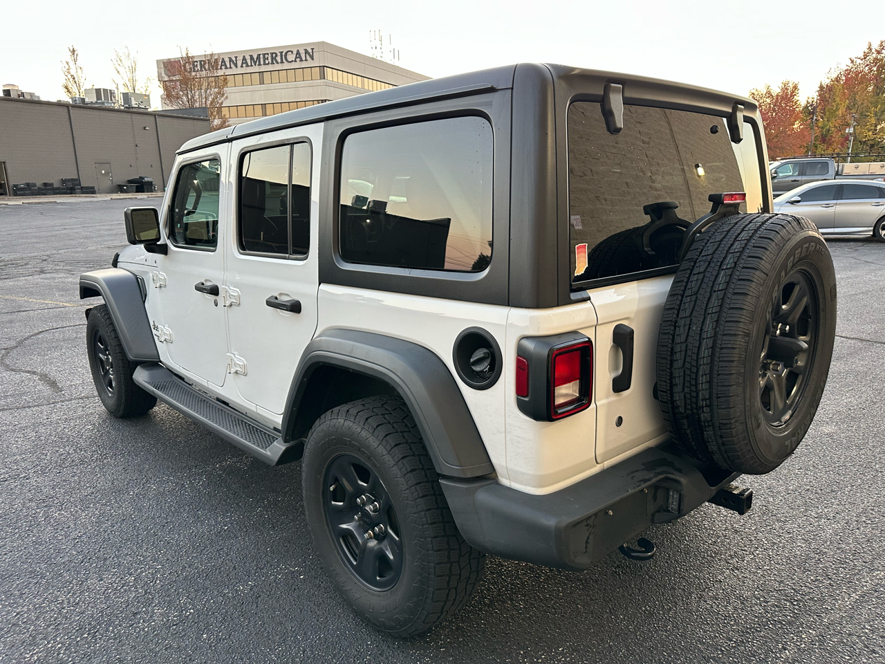 2018 Jeep Wrangler Unlimited Sport photo 3