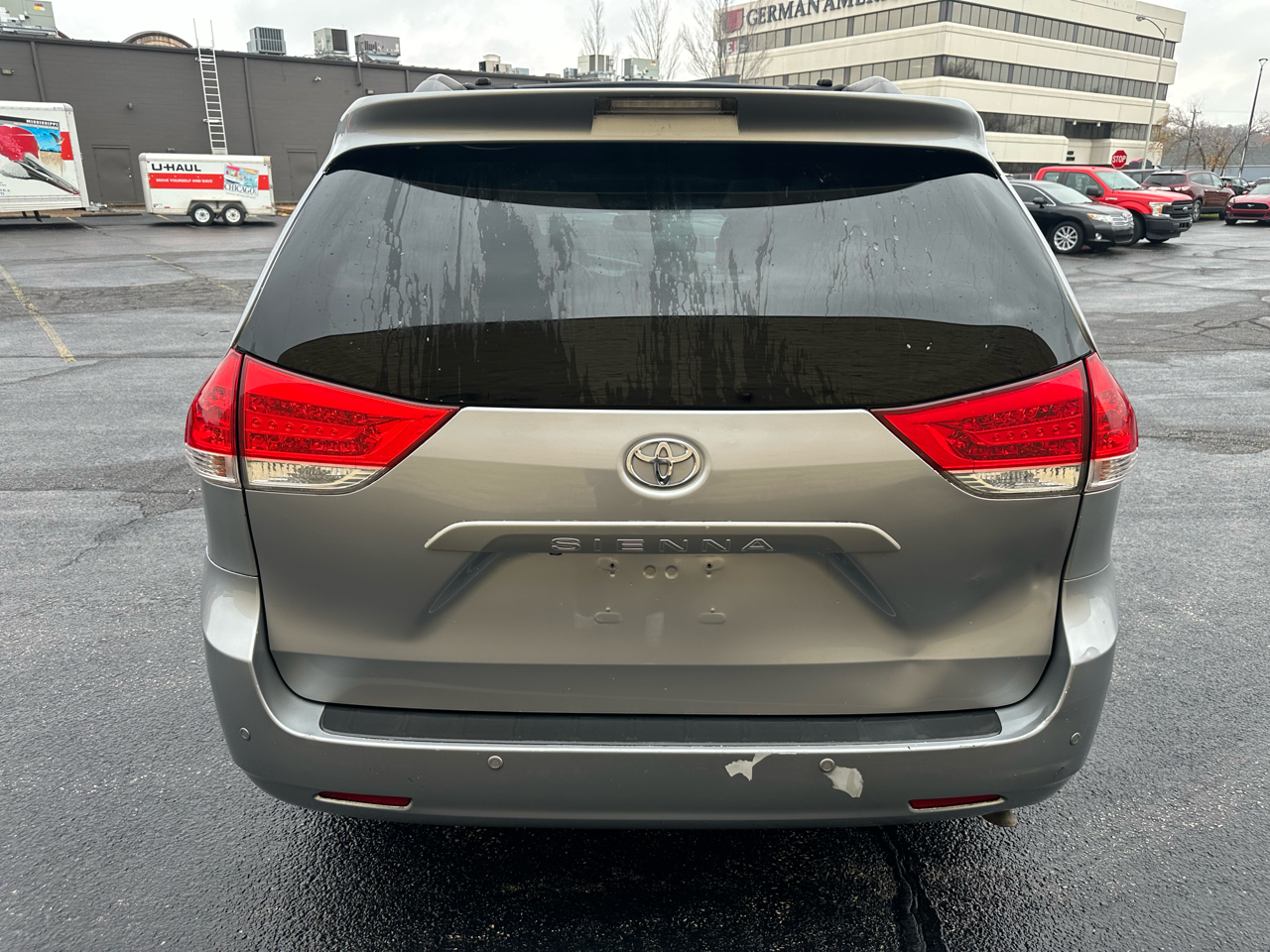2013 Toyota Sienna XLE photo 4
