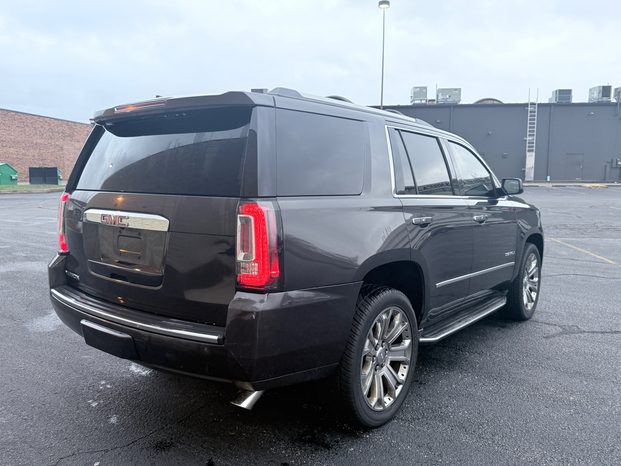2017 Gmc Yukon Denali photo 4