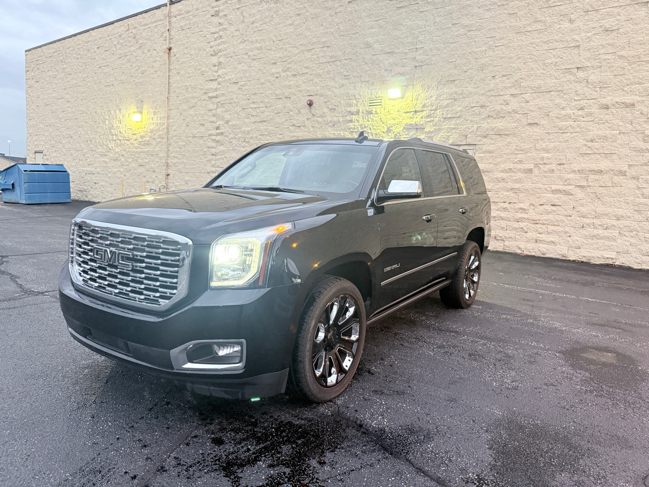 2019 GMC Yukon Denali's photo