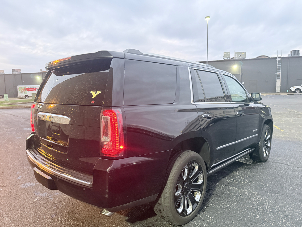 2019 Gmc Yukon Denali photo 2