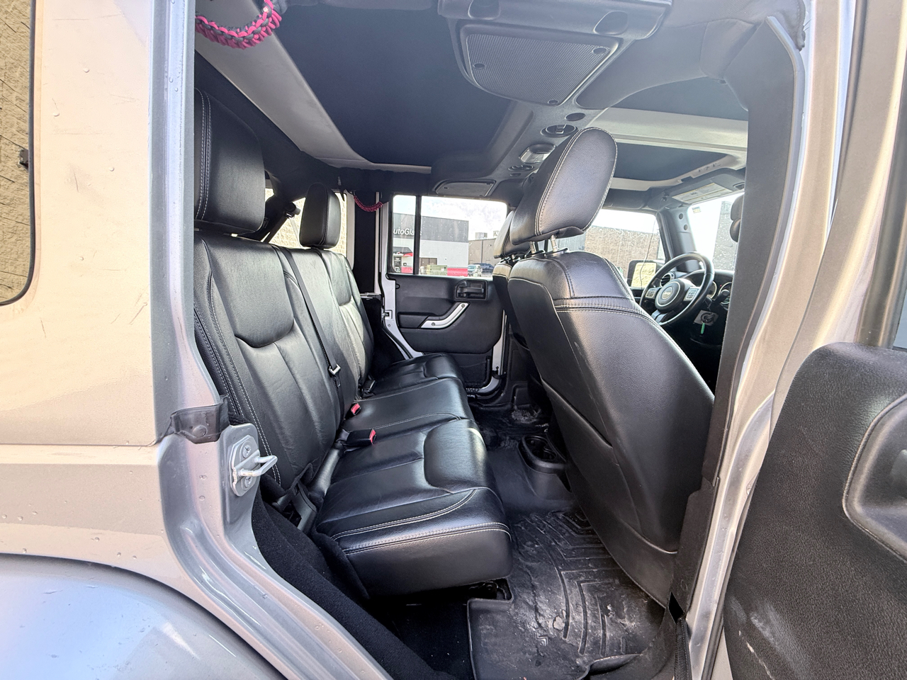 Jeep Wrangler Unlimited Sahara 4WD 2015