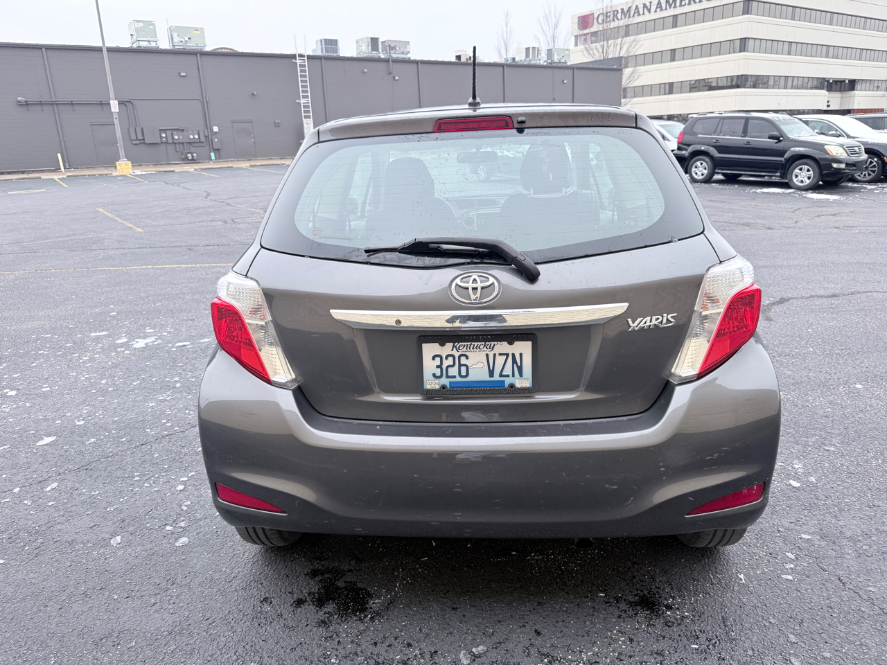 Toyota Yaris L 3-Door AT 2014