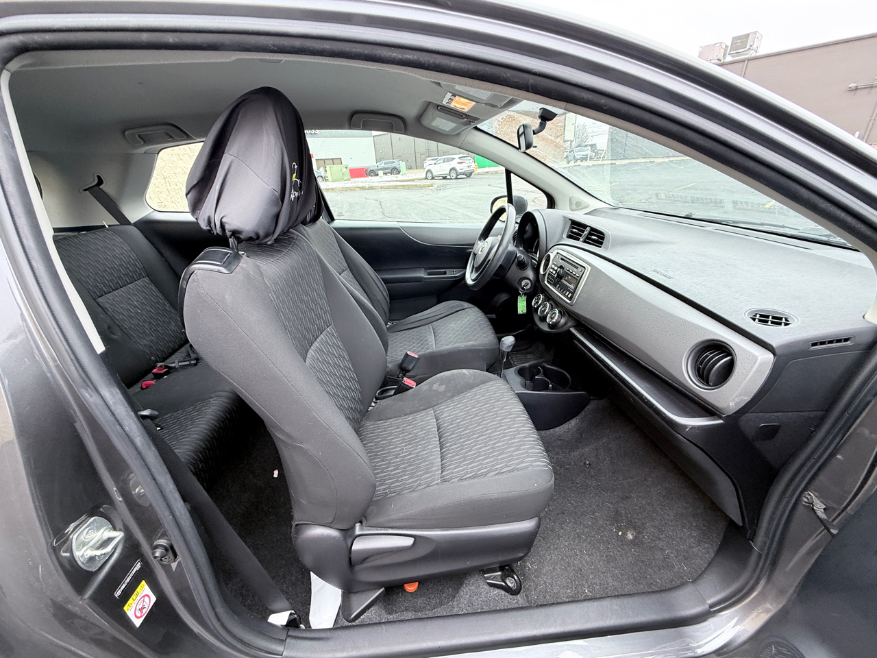 Toyota Yaris L 3-Door AT 2014