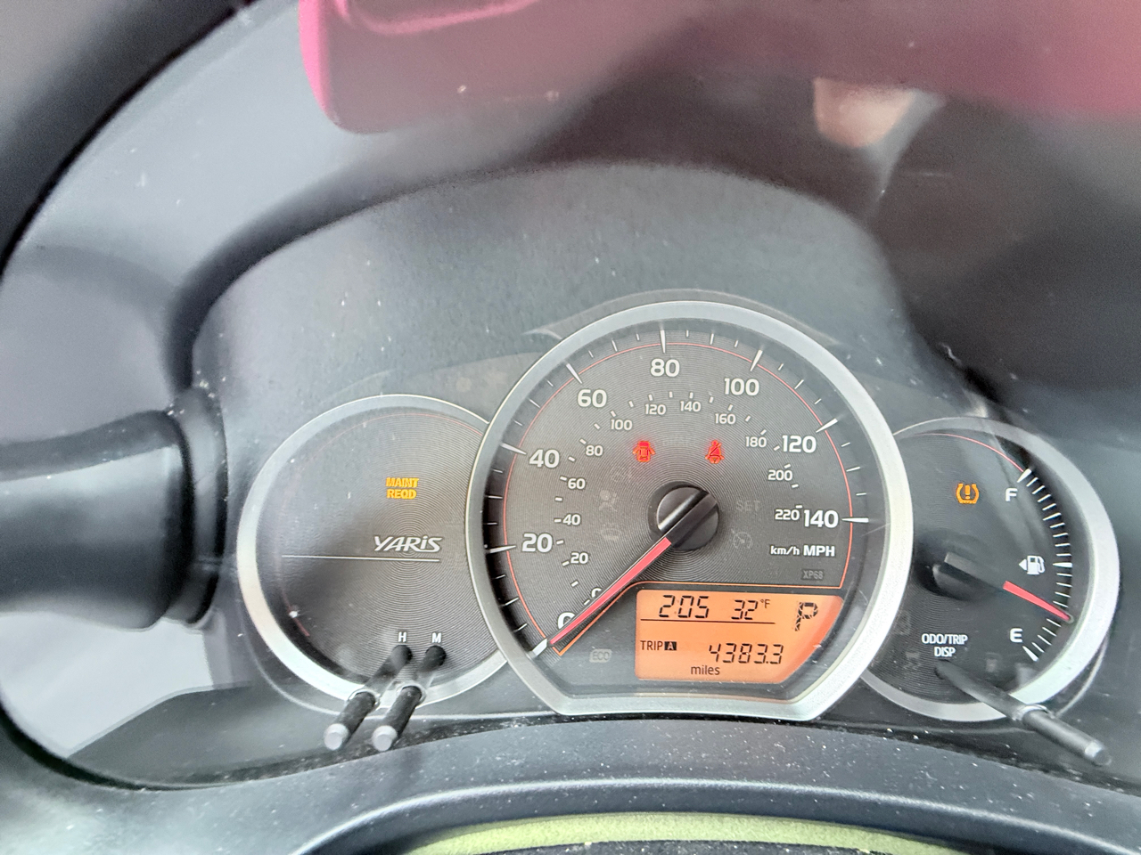 Toyota Yaris L 3-Door AT 2014