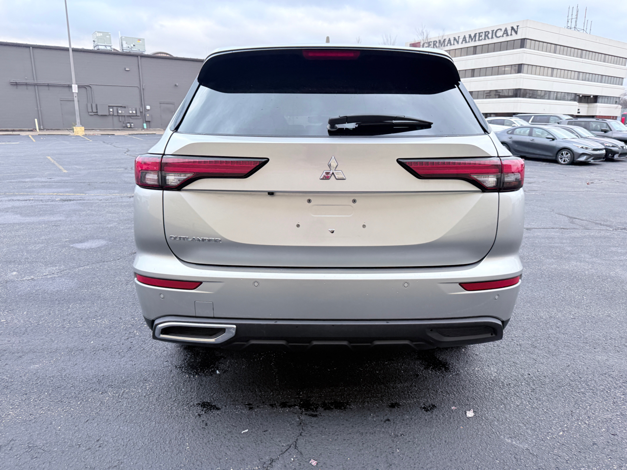 Mitsubishi Outlander ES 2WD 2022