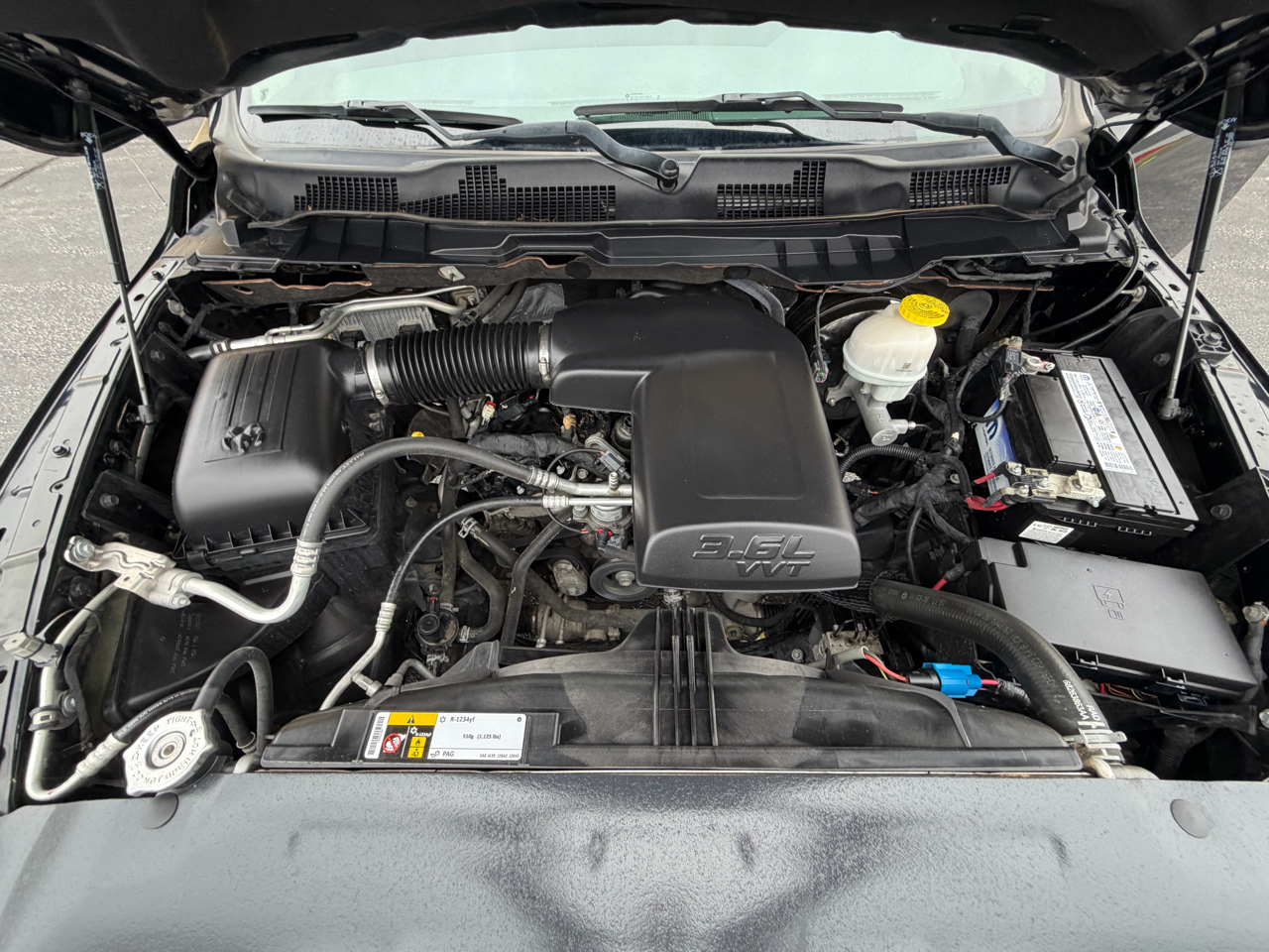 RAM 1500 SLT Quad Cab 4WD 2020