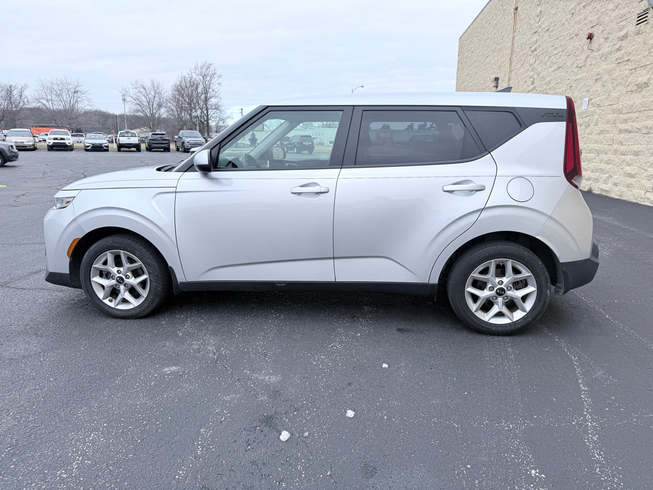 Kia Soul LX CVT 2021