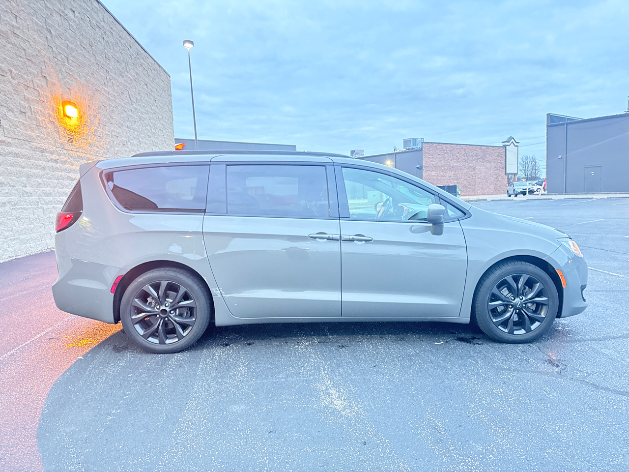 Chrysler Pacifica Touring-L 2020