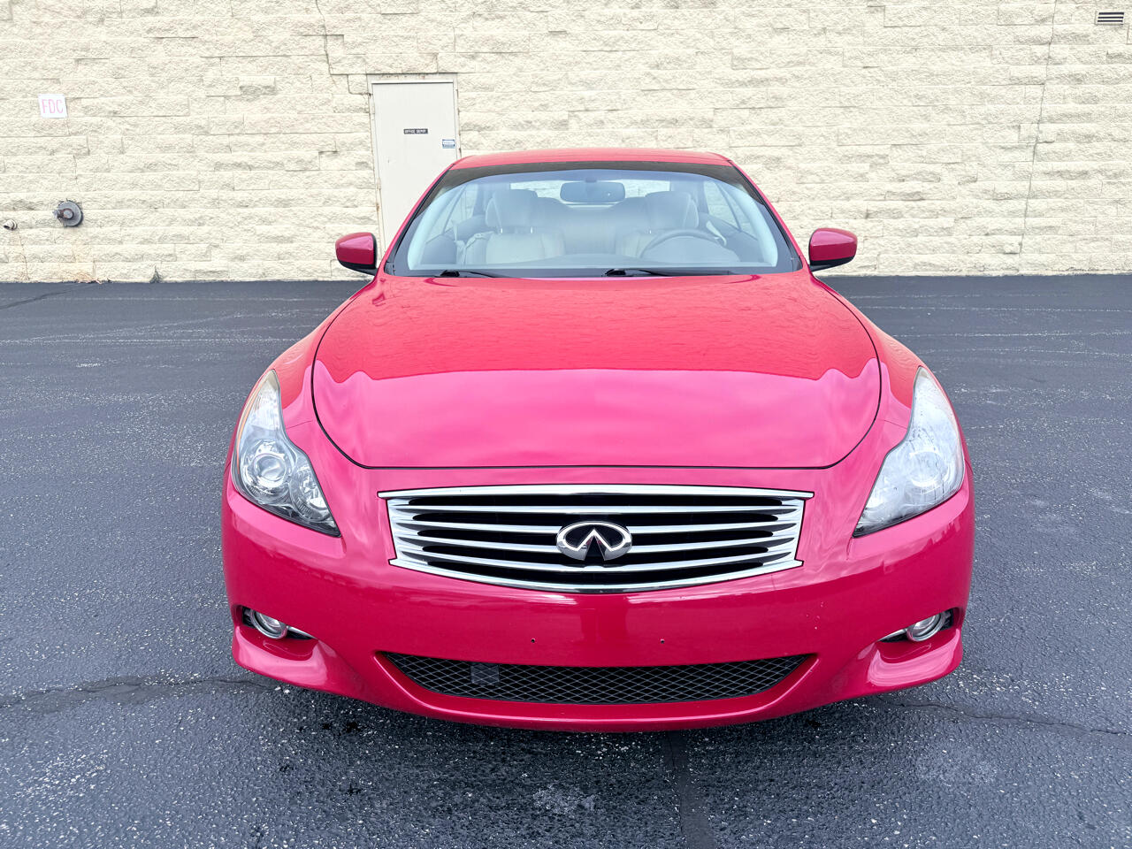 Infiniti G Convertible  2011