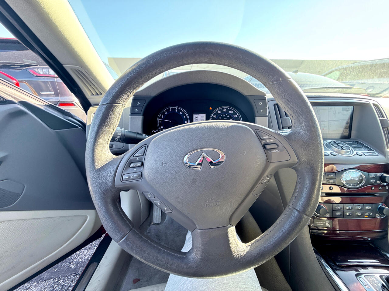 Infiniti G Convertible  2011