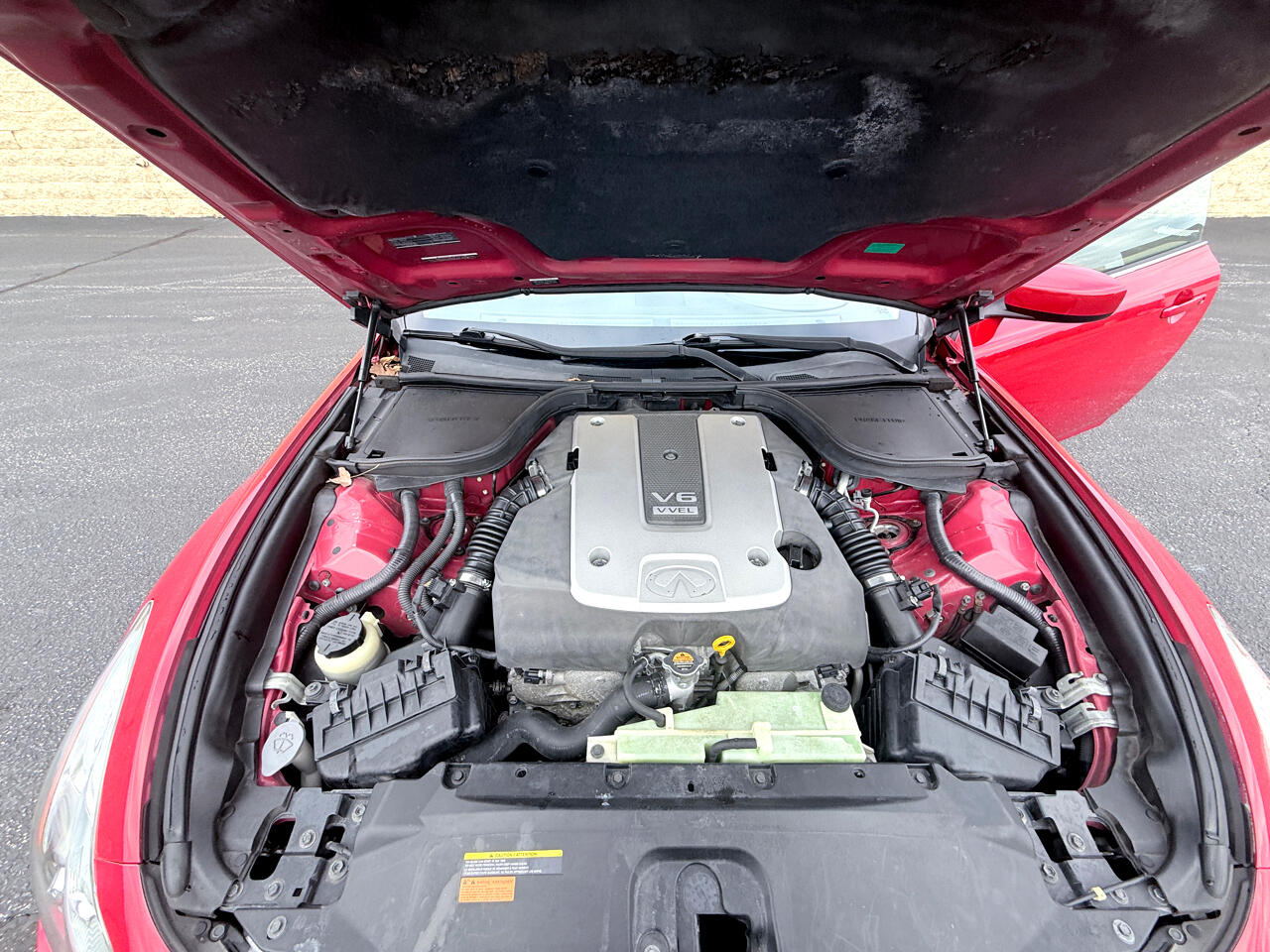 Infiniti G Convertible  2011