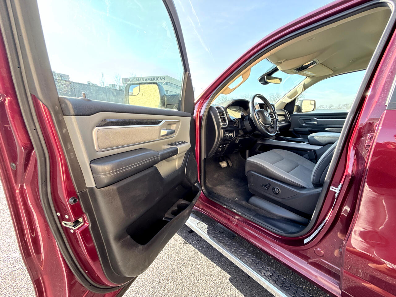 RAM 1500 Big Horn Crew Cab SWB 4WD 2019