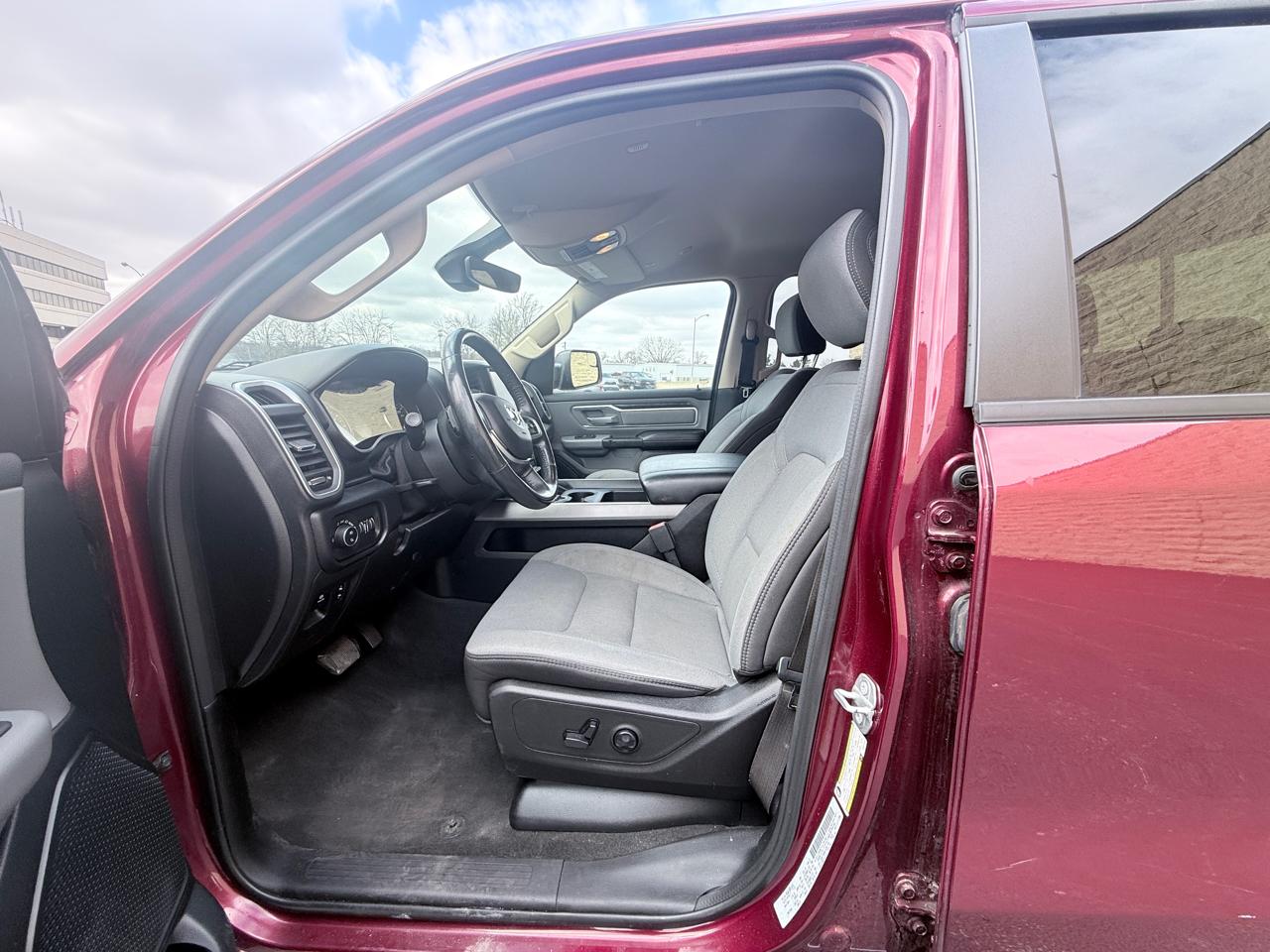 RAM 1500 Big Horn Crew Cab SWB 4WD 2019