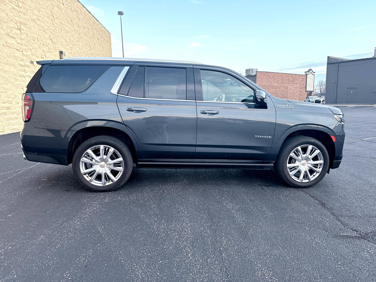 Chevrolet Tahoe High Country 4WD 2021
