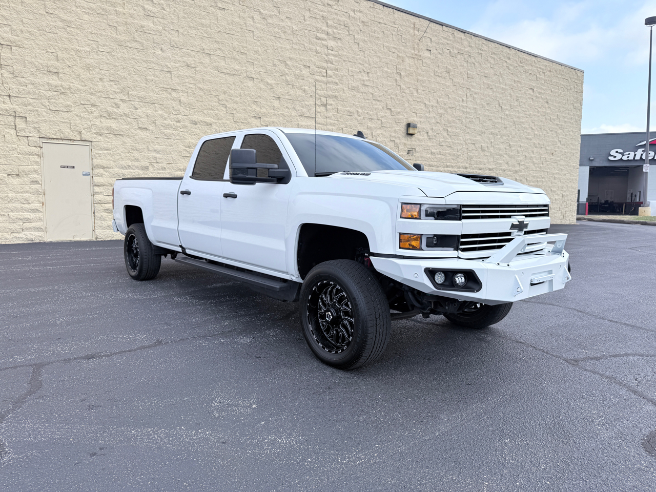 Chevrolet Silverado 2500HD LT Crew Cab Long Box 4WD 2019
