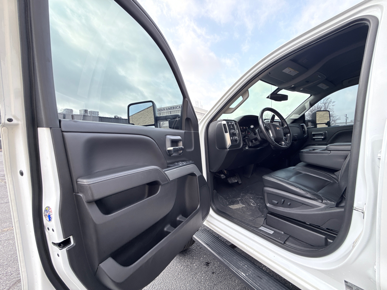 Chevrolet Silverado 2500HD LT Crew Cab Long Box 4WD 2019