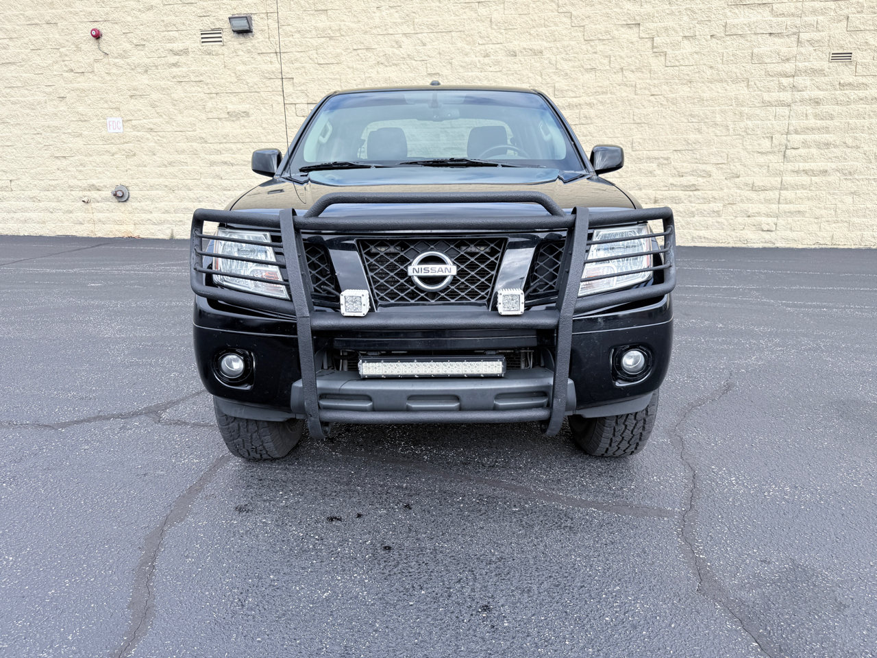 Nissan Frontier SL Crew Cab 4WD 2012