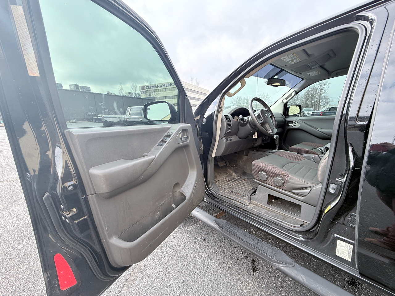 Nissan Frontier SL Crew Cab 4WD 2012