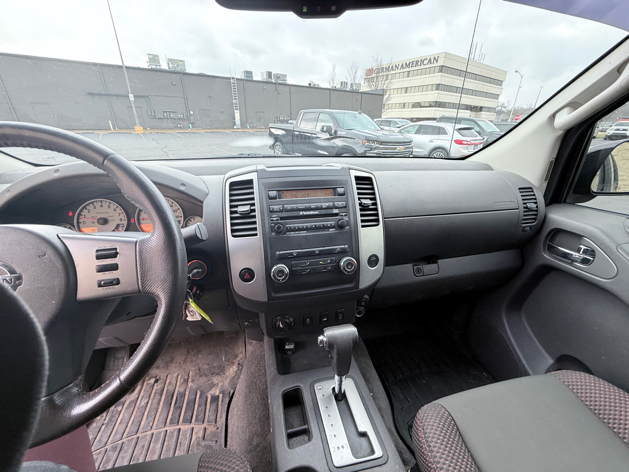 Nissan Frontier SL Crew Cab 4WD 2012