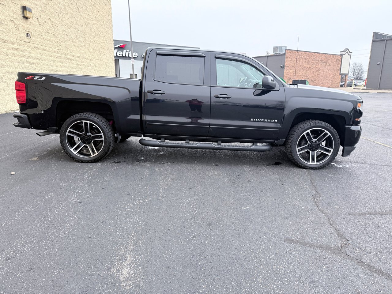 Chevrolet Silverado 1500 LT Crew Cab 4WD 2018