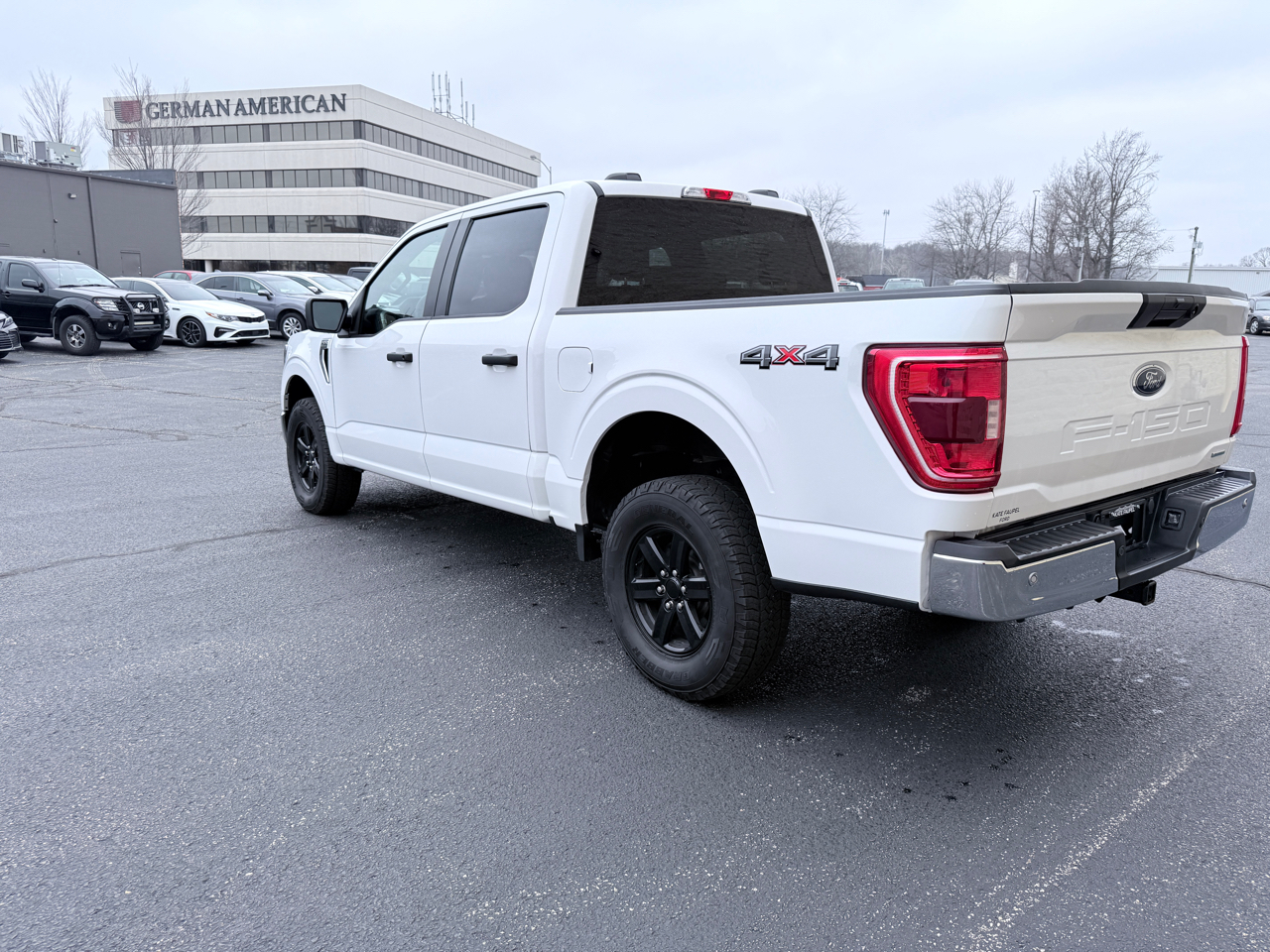 Ford F-150 Lariat SuperCrew 5.5-ft. Bed 4WD 2023