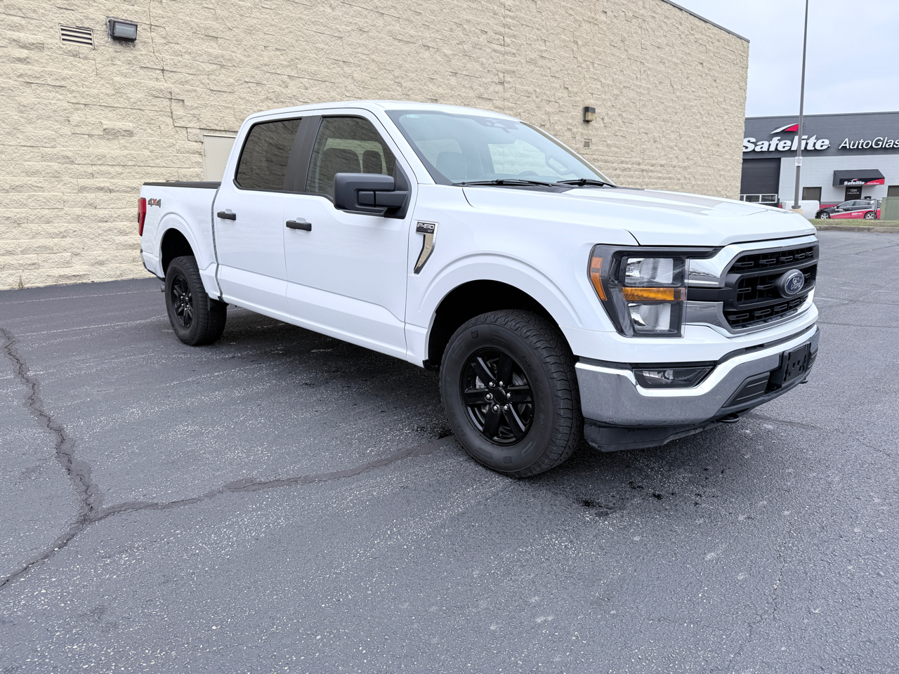 Ford F-150 Lariat SuperCrew 5.5-ft. Bed 4WD 2023