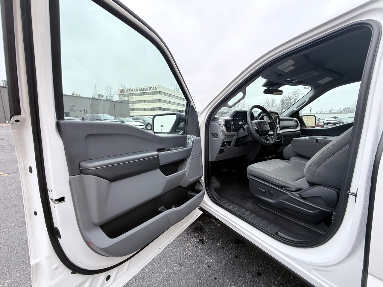 Ford F-150 Lariat SuperCrew 5.5-ft. Bed 4WD 2023