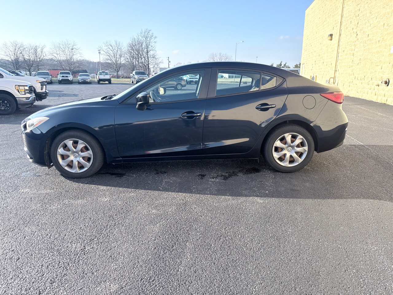 Mazda MAZDA3 i SV AT 4-Door 2015