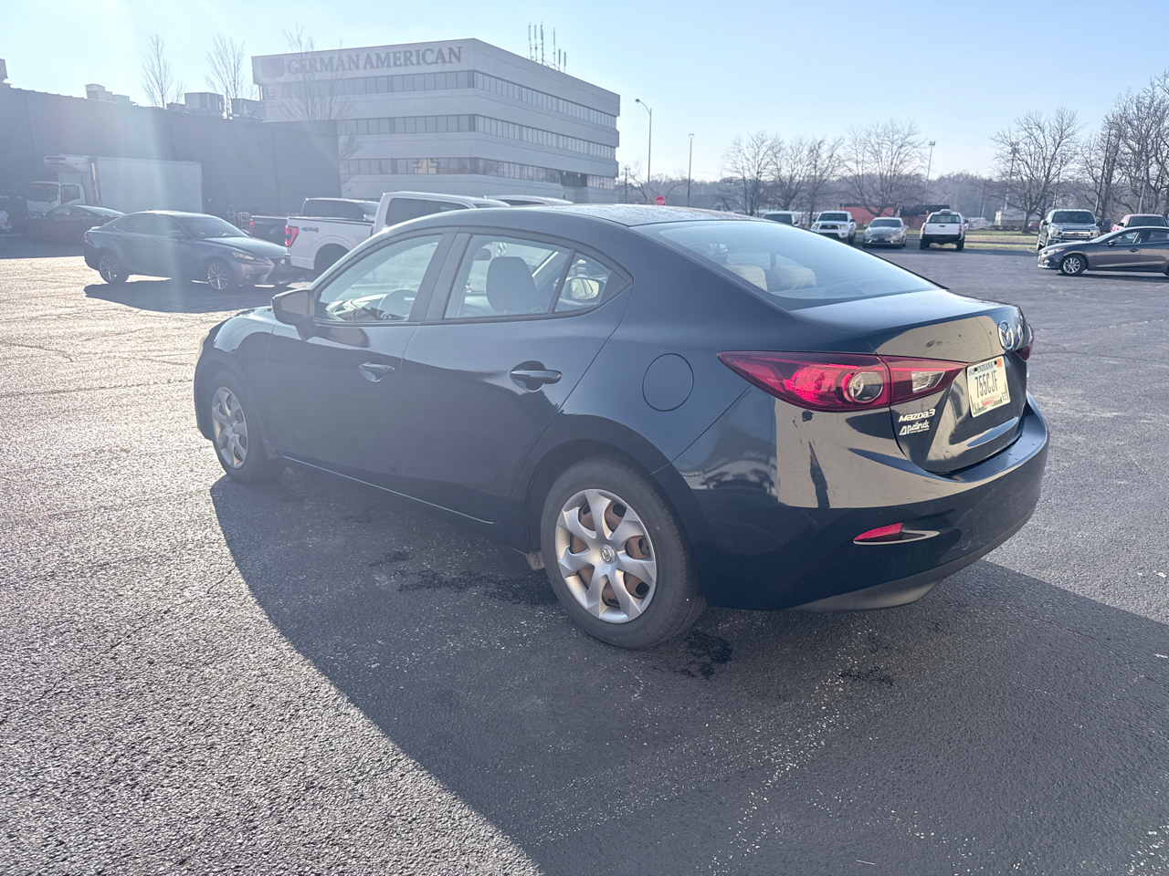 Mazda MAZDA3 i SV AT 4-Door 2015