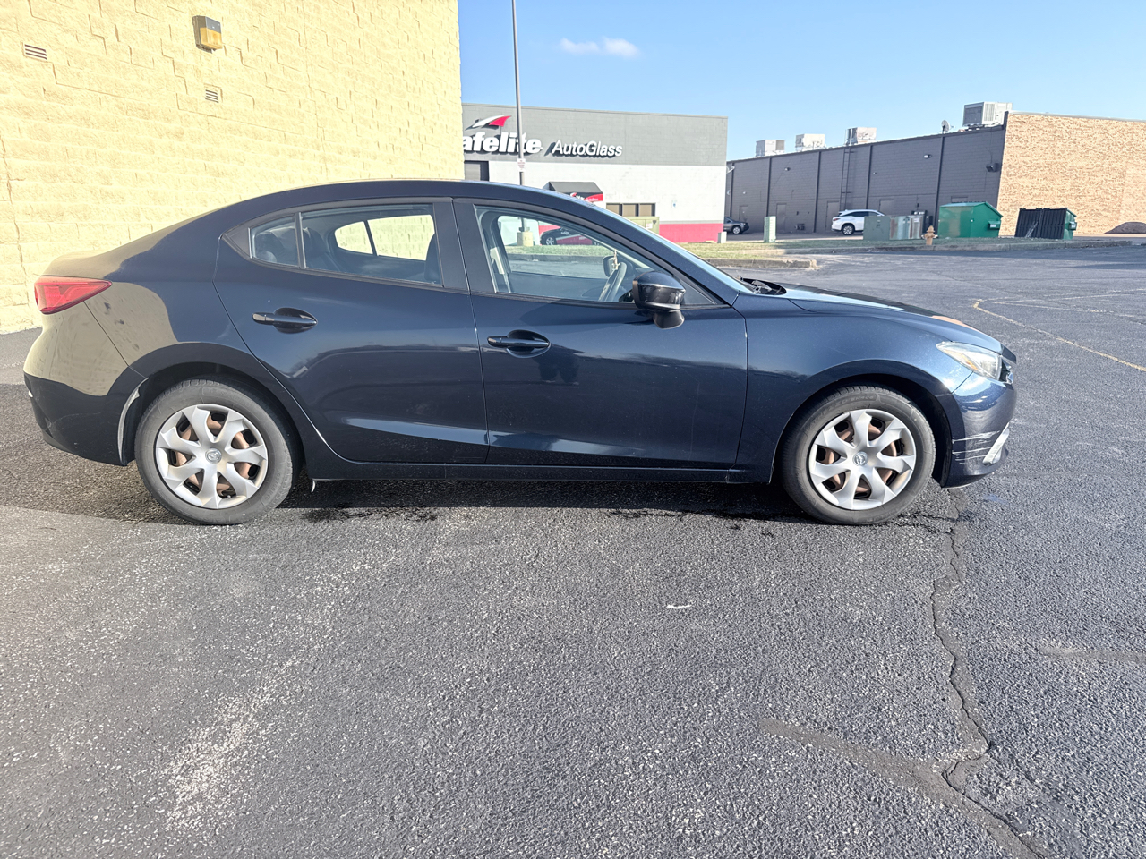 Mazda MAZDA3 i SV AT 4-Door 2015