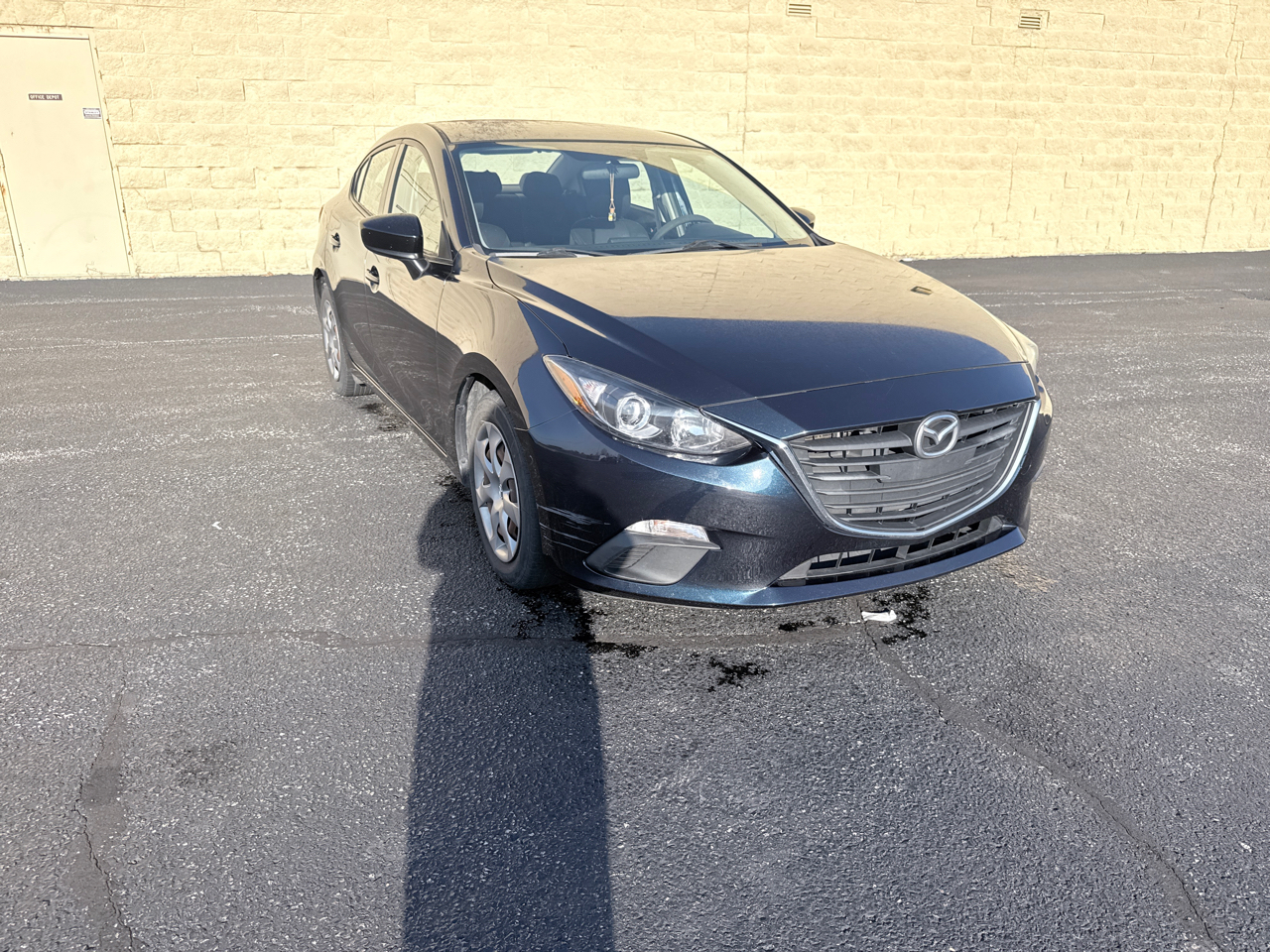 Mazda MAZDA3 i SV AT 4-Door 2015