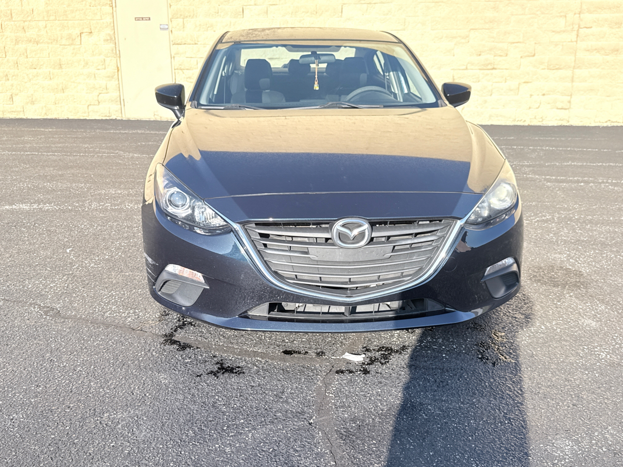 Mazda MAZDA3 i SV AT 4-Door 2015