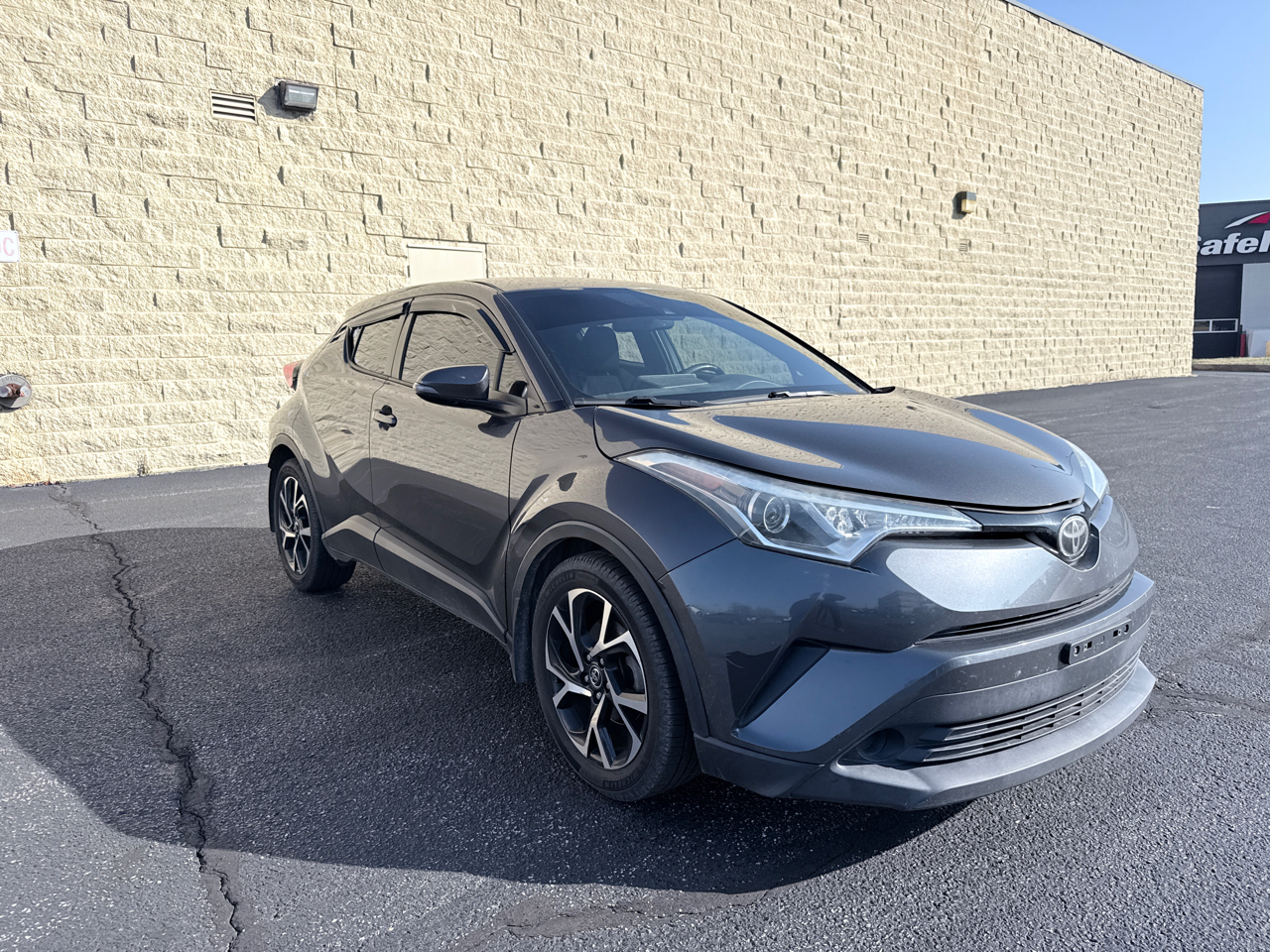 Toyota C-HR XLE 2018