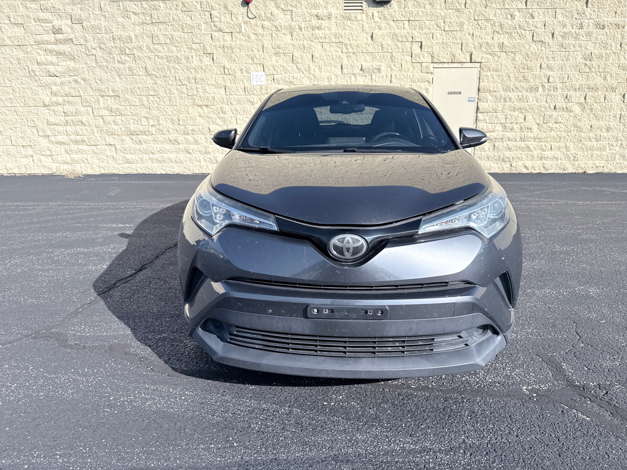 Toyota C-HR XLE 2018