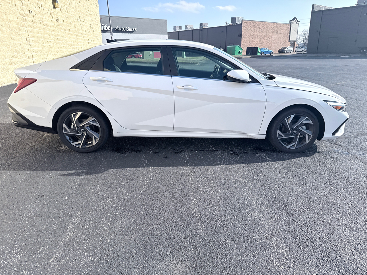 Hyundai Elantra SEL Convenience 2025