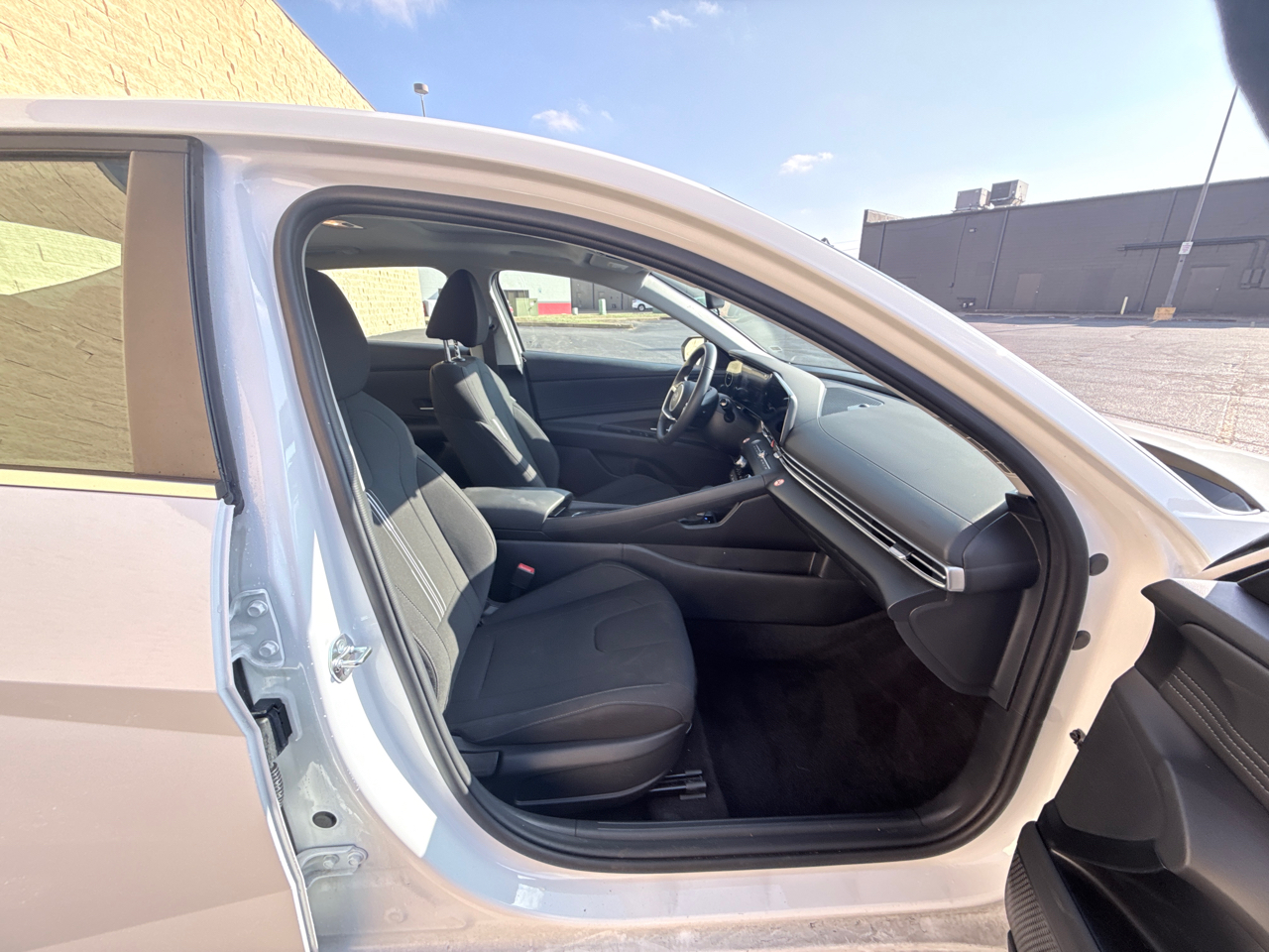 Hyundai Elantra SEL Convenience 2025