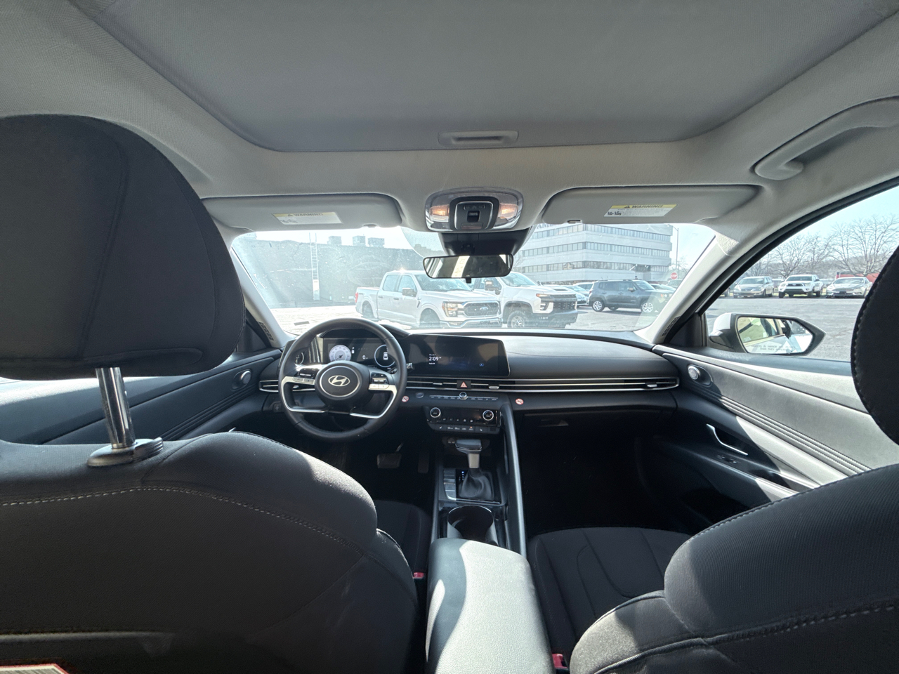 Hyundai Elantra SEL Convenience 2025