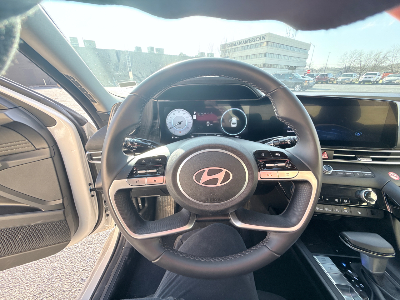 Hyundai Elantra SEL Convenience 2025