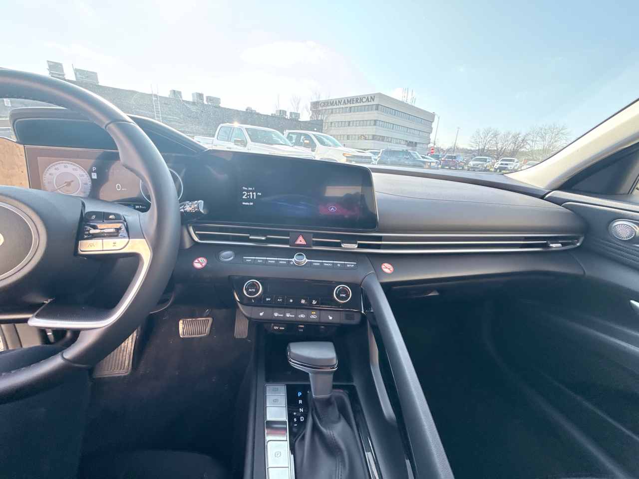 Hyundai Elantra SEL Convenience 2025